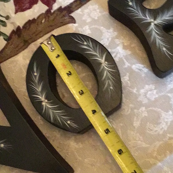 🎄 Hand painted “NOEL” wooden letters - Picture 4 of 10